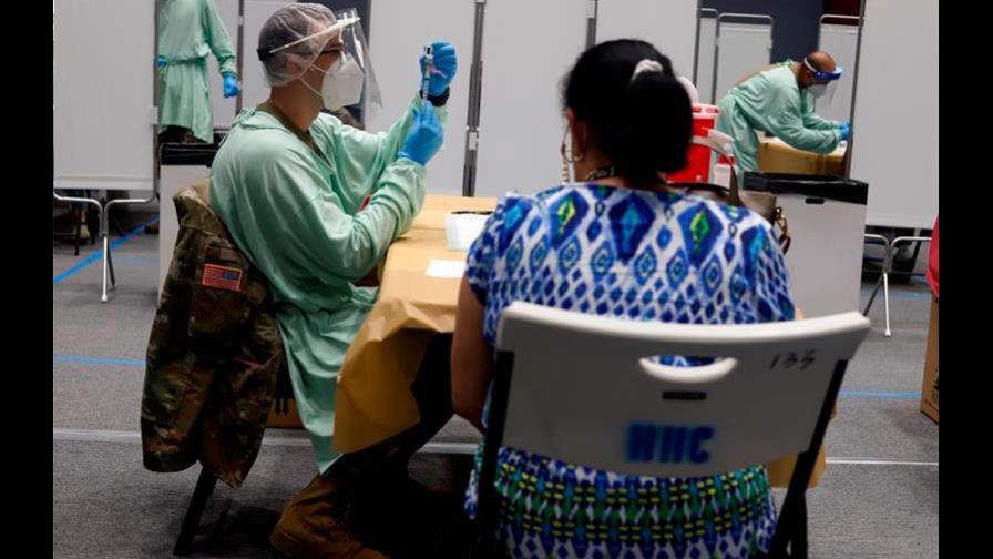 Reducen de alto a moderado nivel de peligro de contraer COVID en Puerto Rico