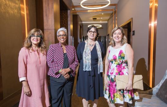 BHD León agasaja a la prensa en Navidad BHD León agasaja a la prensa en Navidad