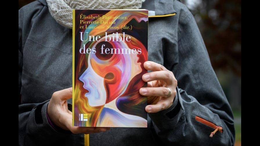 Redactan una biblia para mujeres Redactan una biblia para mujeres