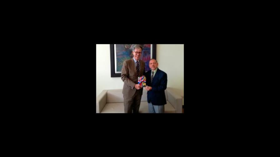 Embajador de Alemania en RD visita al director de la Biblioteca Nacional Embajador de Alemania en RD visita al director de la Biblioteca Nacional