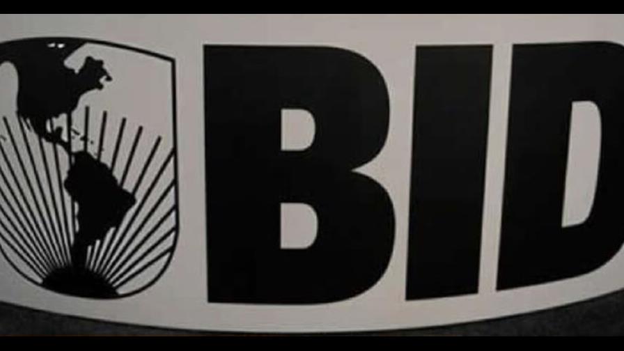El BID recuerda sufrimiento en Venezuela y peso económico de la migración