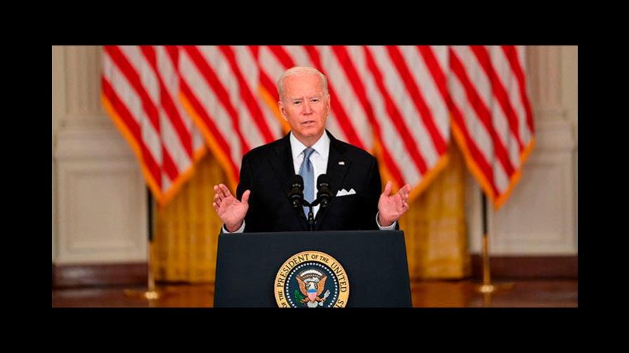 Biden pide mantener alerta ante posibles amenazas terroristas en Afganistán
