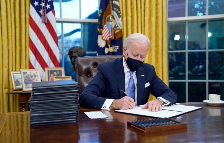 Biden afirma que Trump le dejó una carta “muy generosa”