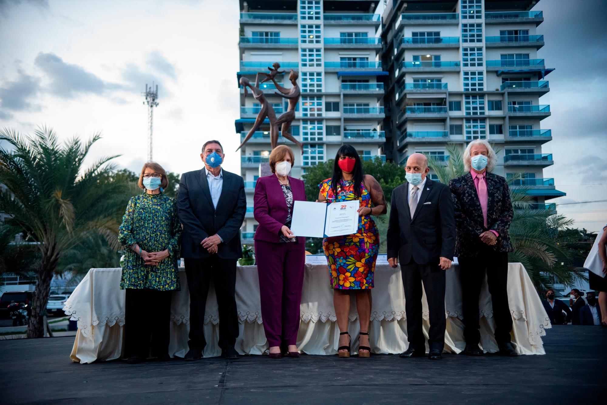 Otros ganadores Bienal de Artes Visuales. 