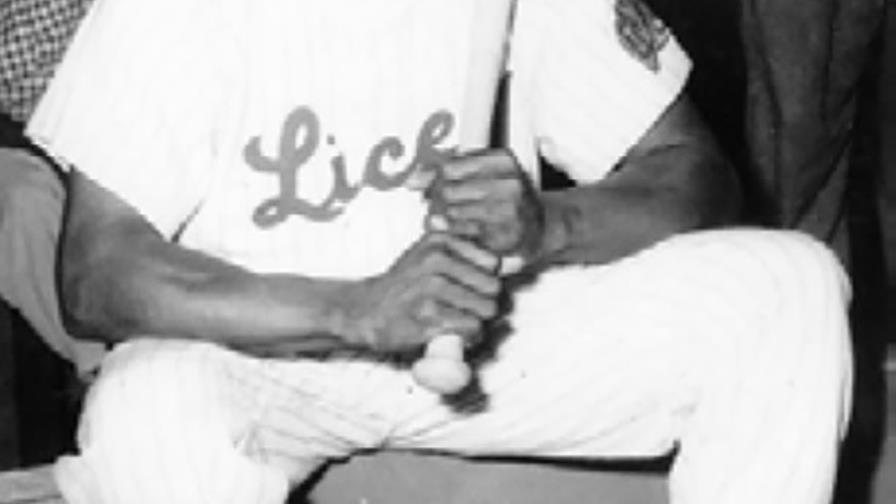 Perry, líder de hits, CE y H4 de por vida