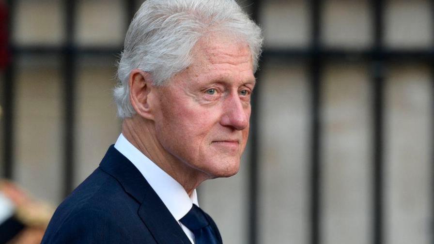 Bill Clinton pasa otra noche en el hospital tras infección de orina