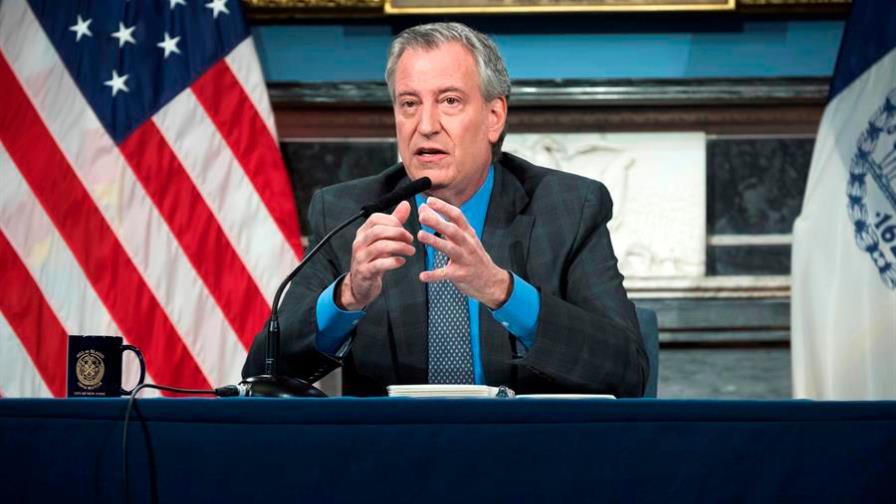 Alcalde de Nueva York pide denunciar a quienes no acaten distanciamiento