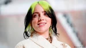 Billie Eilish es parte de la larga lista de músicos que actuarán en la ceremonia que mezclará partes en vivo y pregrabadas.