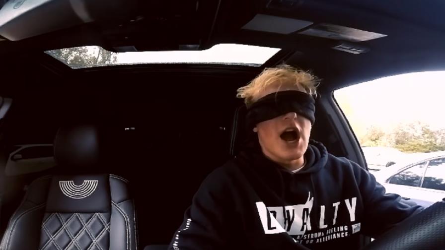 Una adolescente choca su carro haciendo el “Bird Box Challenge” en Utah