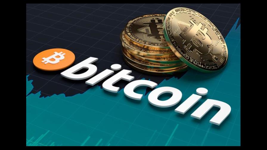 El bitcóin, una criptomoneda de dos caras para los salvadoreños y sus remesas El bitcóin, una criptomoneda de dos caras para los salvadoreños y sus remesas