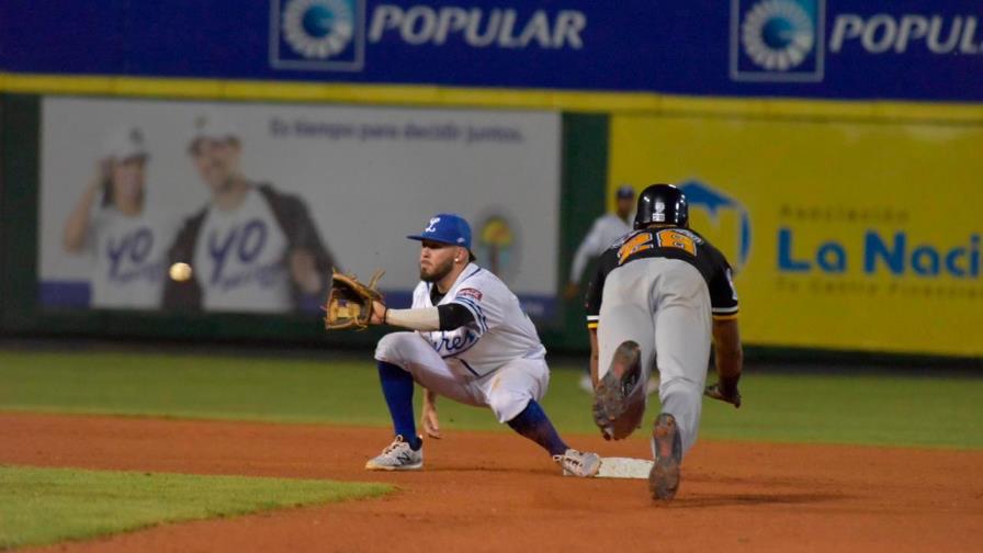 Águilas en alto vuelo, ganan por cuarta vez corrida y se liberan del dominio azul Águilas en alto vuelo, ganan por cuarta vez corrida y se liberan del dominio azul