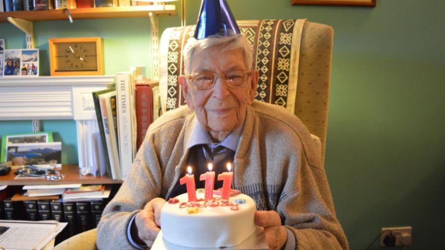 Video: La historia de Bob Weighton, el hombre más viejo del mundo que ha sobrevivido a dos pandemias