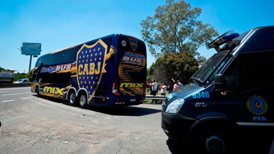 Boca viaja a River con bus blindado para evitar ataque de hinchas