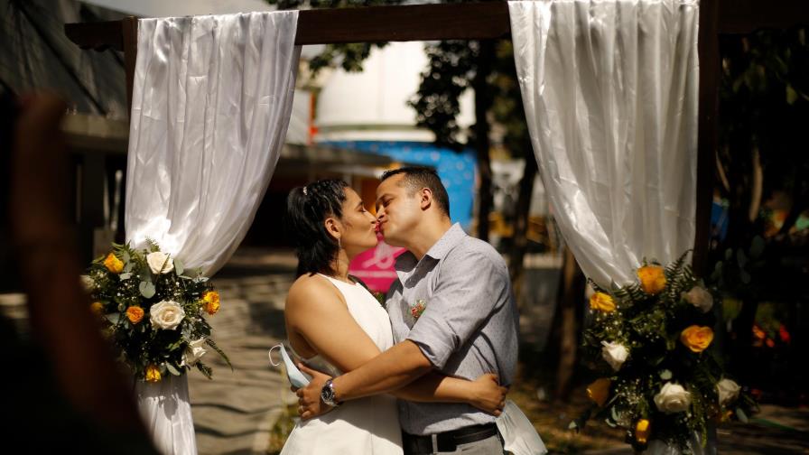 Nicaragua: 400 parejas se casan en boda masiva pese a COVID