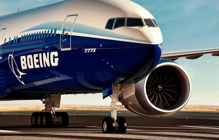 Boeing cuadruplica pérdidas, modera la producción y recorta más la plantilla