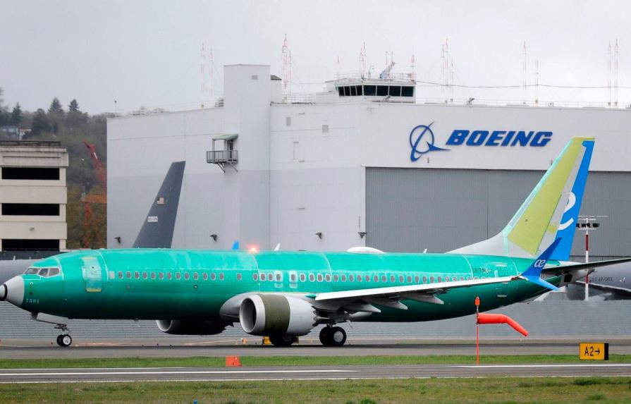 Boeing pierde US$3,453 millones hasta septiembre y prevé más despidos