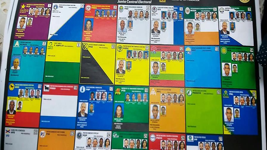 Junta apura paso con montaje elecciones municipales febrero