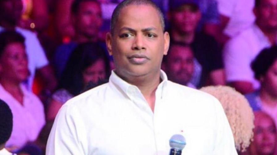 Bolívar Valera reacciona indignado por concierto de Ricardo Montaner