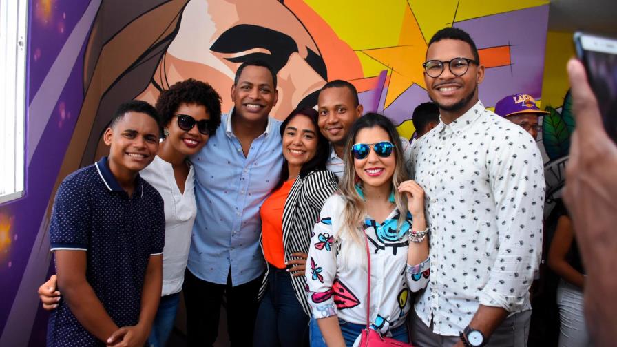 “El Boli” abre una “casa de arte” por oficina política