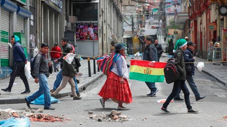 Bolivia estima cerrar el año con un 8.4 % de contracción en su economía