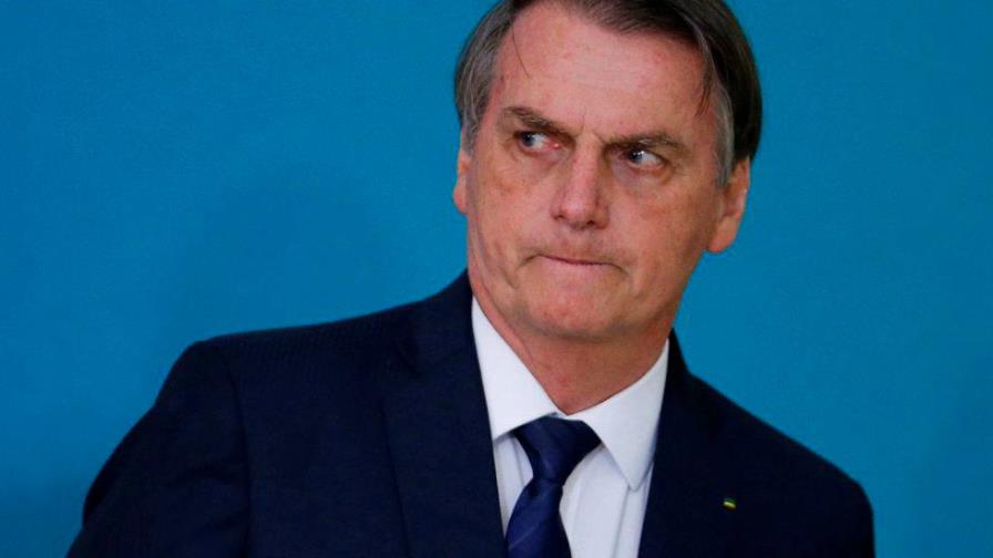 Bolsonaro se abstiene de confirmar si crudo en playas de Brasil es venezolano