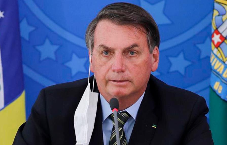 Bolsonaro dice que es una mentira que la Amazonía brasileña arde en fuego