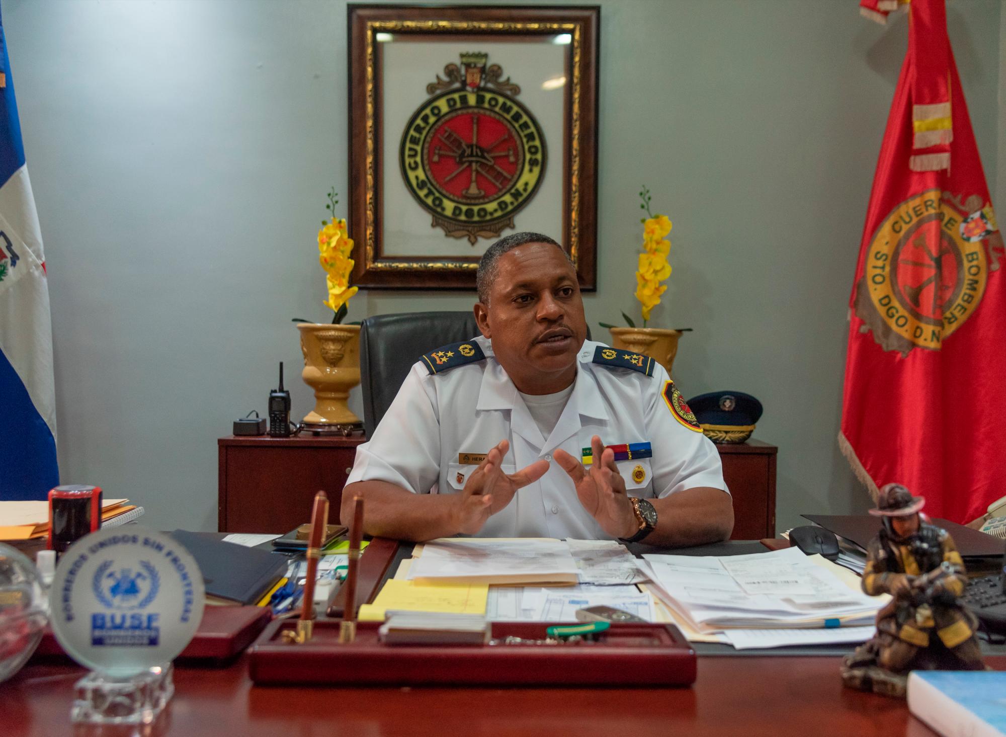 El coronel José Luis Frómeta Herasme, jefe de los bomberos