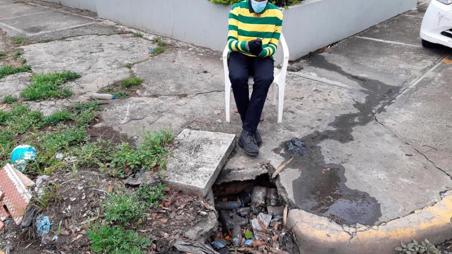 En la Bolívar casi esquina Jiménez Moya las lluvias son un problema 