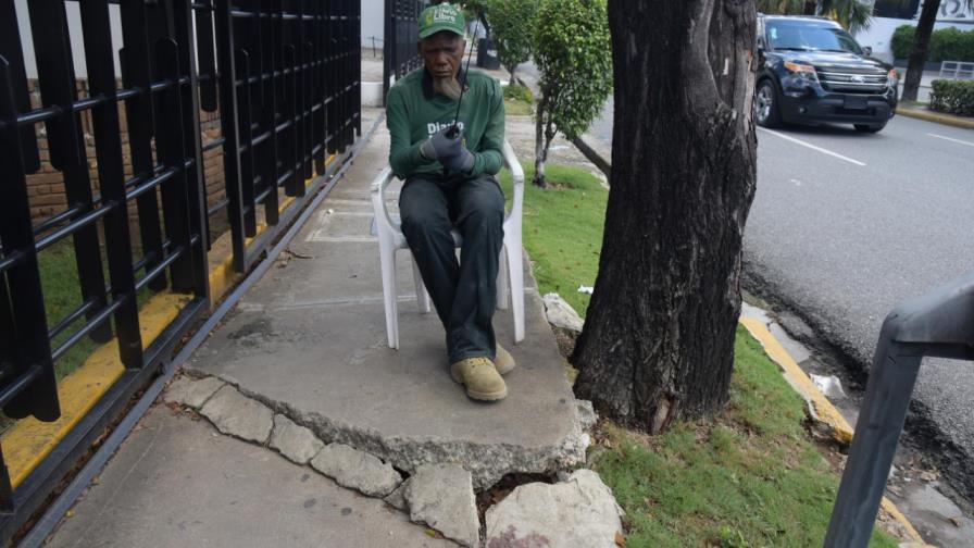 Una mirada al suelo para no tropezar