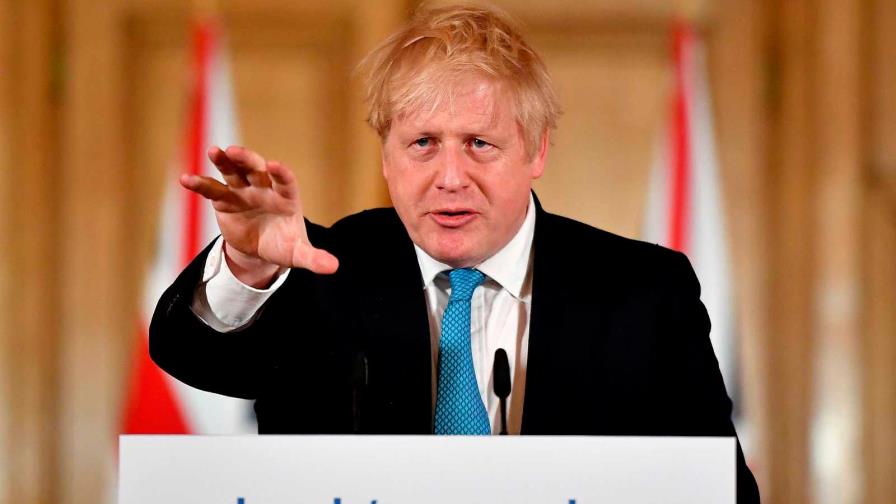 Johnson autoriza retorno al trabajo y salidas ilimitadas con distanciamiento