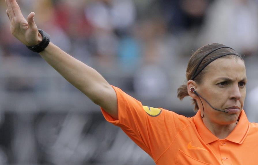 Liga francesa designa a mujer árbitro para próxima temporada