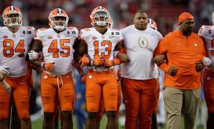 Lawrence, entre 3 jugadores de Clemson que irán a la NFL