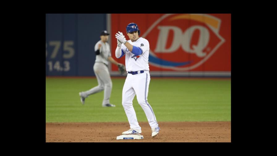 Houston fortalecen su cuadro: Obtienen a Aledmys Díaz en cambio con Azulejos Houston fortalecen su cuadro: Obtienen a Aledmys Díaz en cambio con Azulejos