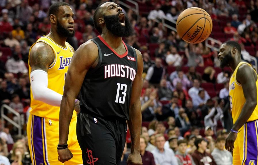 RESUMEN: Harden logra triple doble en triunfo de Rockets sobre Lakers