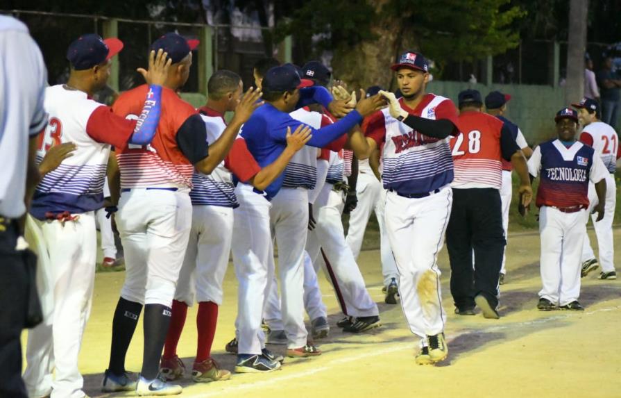 Presidencia e Indotel-2 dividen en softbol gubernamental