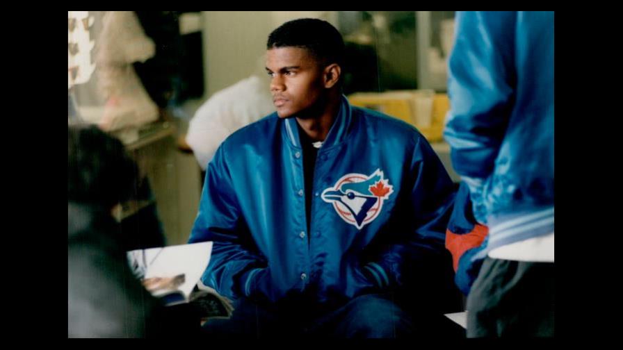 Dominicanos que firmaron por “millones” y no avanzaron en el béisbol