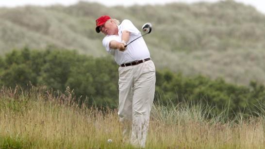 El presidente Donald Trump tiene problemas con su puntaje en el golf