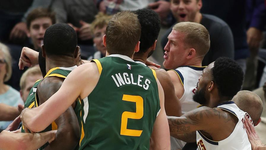 NBA-Resumen: Jazz dominan desde el perímetro, ganan a Nuggets 114-108