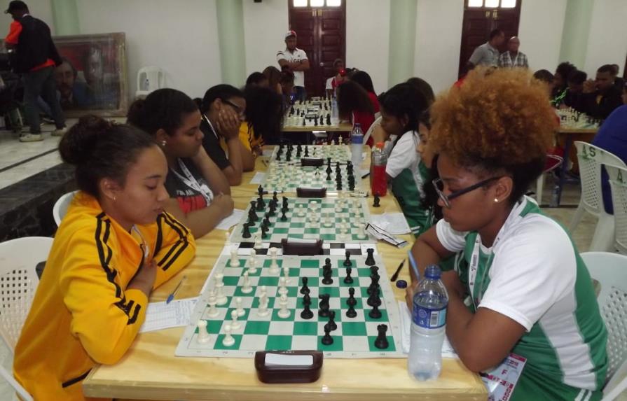 Zonas Sur, Este y Metropolitana logran triunfos 1ra jornada ajedrez masculino 