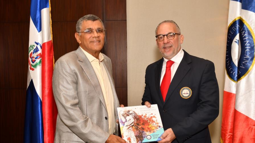 Rafael Villalona presenta Memorias de su gestión 2015-2018 al frente de Fedogolf