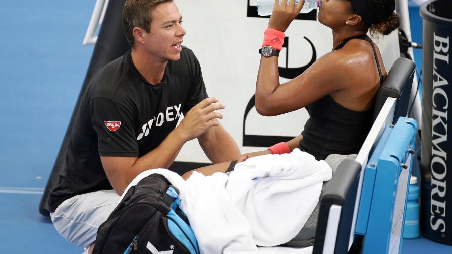 Osaka rompe con entrenador 2 semanas de ganar en Australia