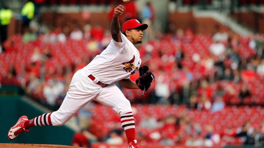 Carlos Martínez recibe inyección y no estará en rotación al inicio de temporada Carlos Martínez recibe inyección y no estará en rotación al inicio de temporada