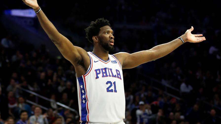 Embiid anota 39 puntos en victoria de Filadelfia sobre Detroit en la NBA