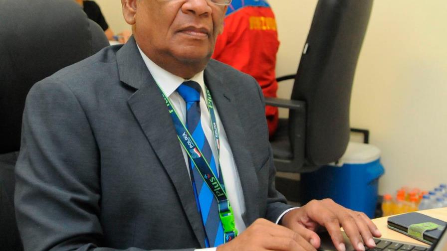 Roosevelt Comarazamy alcanzó la inmortalidad en el deporte dominicano Roosevelt Comarazamy alcanzó la inmortalidad en el deporte dominicano