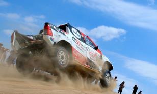 Loeb gana la segunda etapa del Dakar en coches, con ‘Nani’ Roma segundo