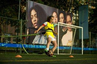 Futbolistas colombianas en luchan por salvar torneo profesional