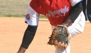 Villa Juana A y B,  Los Prados y Adovenprofar avanzan en torneo m&aacute;ster de softbol