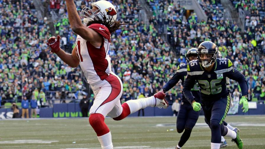 Larry Fitzgerald regresa a los Cardinals para 16ta temporada