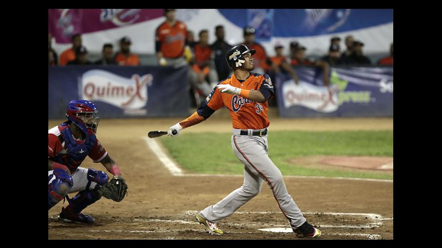 Gigantes avanzan y Criollos peligran en Puerto Rico