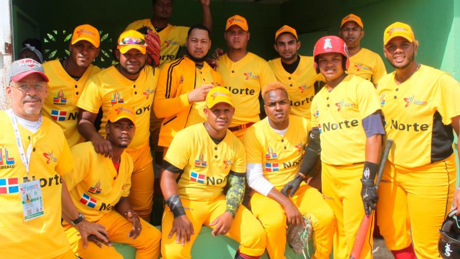 Este vence a sexta zona en  el softbol masculino avanzando a semi final  